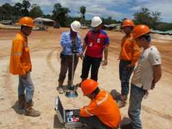INDONESIA - compaction control in road construction with HMP LFG